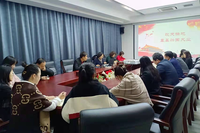 党委副书记、校长张晓晖同志在机关第二党支部讲党课.jpg