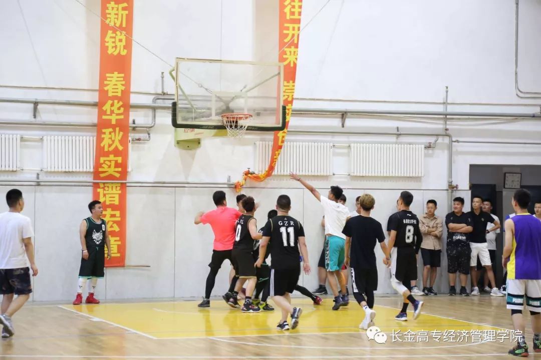经济管理学院2019年“梦想杯”篮球赛决赛圆满结束