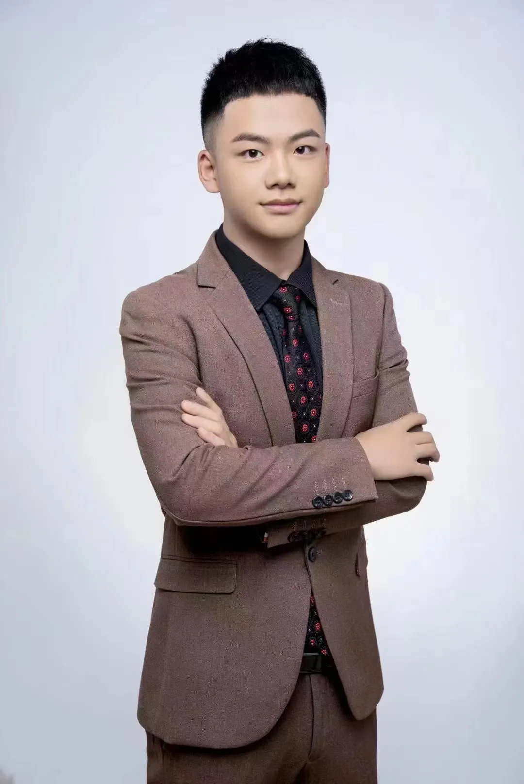 毕业季·王雨涵｜优秀毕业生先进事迹——勤奋为径，荣耀满图