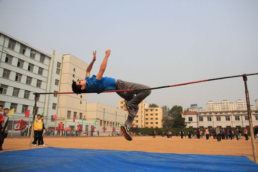 跳高比赛.jpg